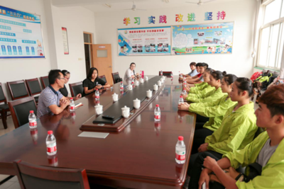 暖陽照仲秋，文化潤(rùn)童心——山東省文化館暖陽藝術(shù)團(tuán)慰問農(nóng)民工子弟系列活動(dòng)側(cè)記