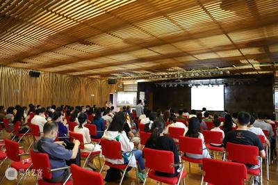 云游圣母百花大教堂博物館 與蒂莫西·韋登館長(zhǎng)共赴西方藝術(shù)史之旅——線上文化藝術(shù)交流活動(dòng)策劃方案